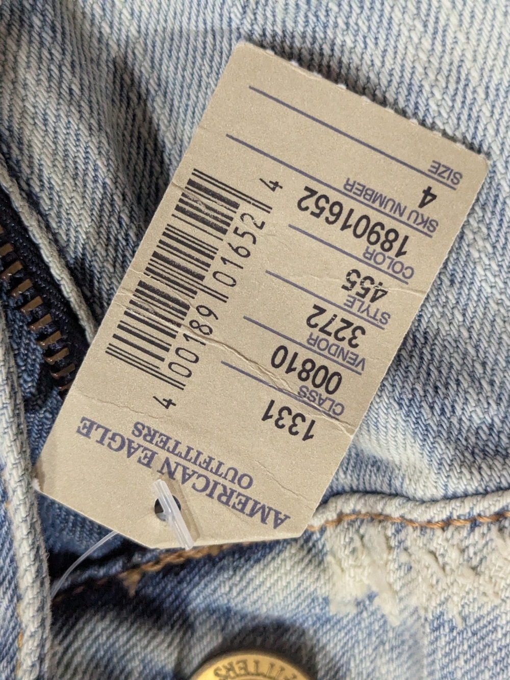 American Eagle Outfitters Light Blue Frayed Ankle Jeans - Picture 2 of 4